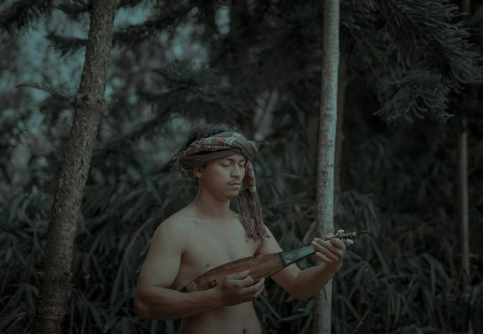 Kisah Nenek: Pemeliharaan Cerita Rakyat dalam Keluarga